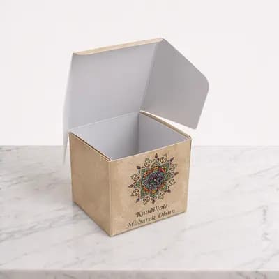 Kandil kutusu 8x8x8 cm, mandala desenli Kandiliniz Mübarek Olsun baskılı